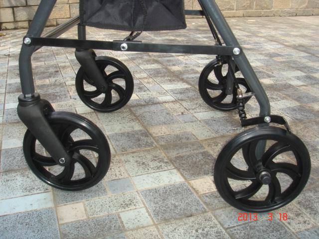 Carex Classics Steel Rollator - Image 8