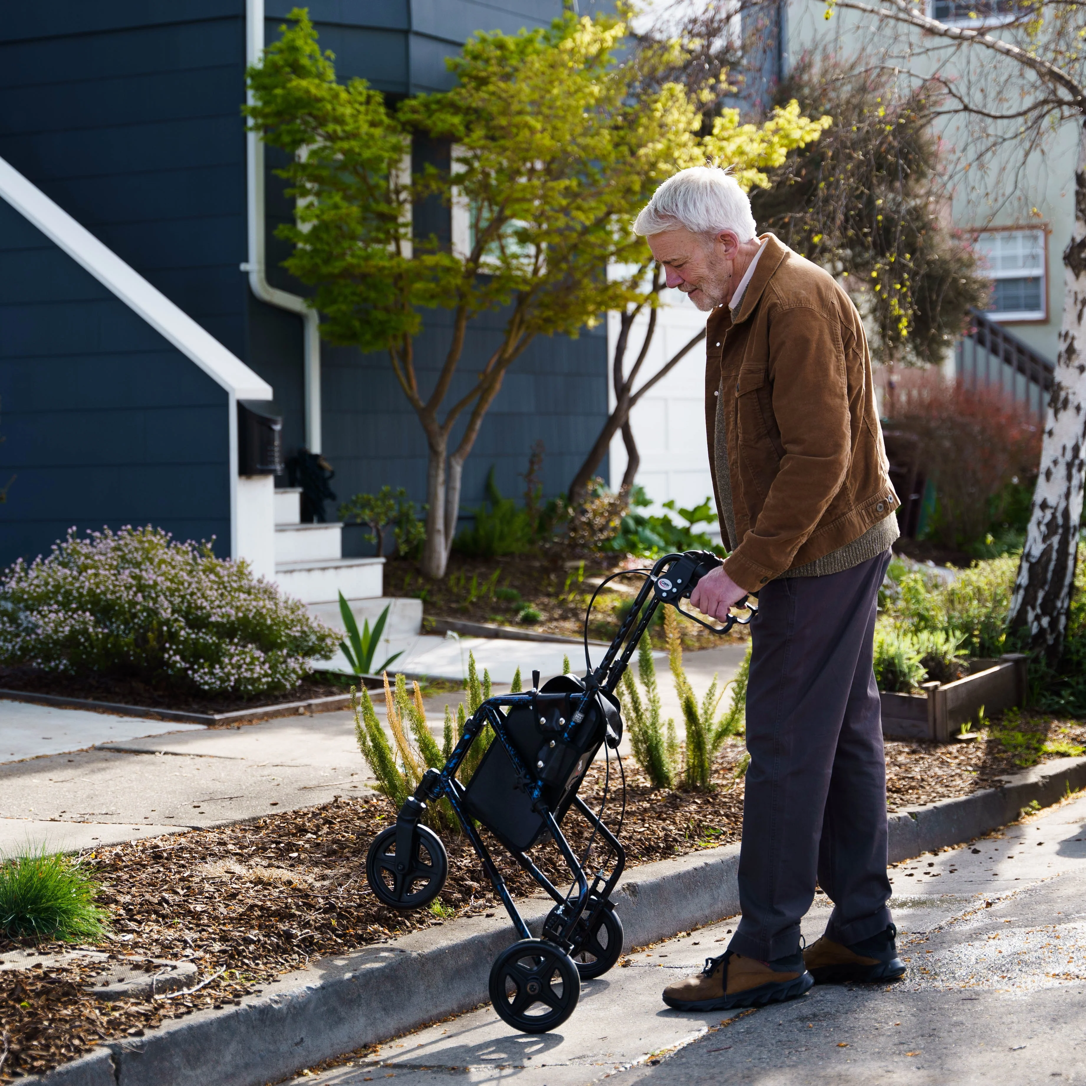 Carex Trio Rolling Walker - Image 8